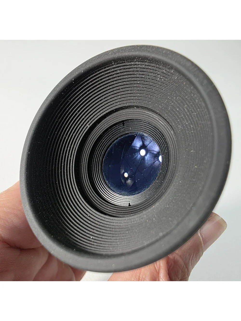 Nikon DR-3 Right-Angle Finder Viewfinder Attachment for Nikon SLR Cameras